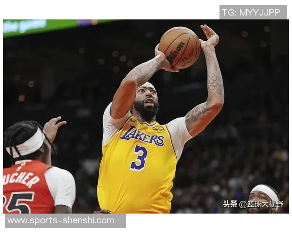 爱德华兹回忆隔扣巴雷特时坦言准备好接受技术犯规 爱德华兹回忆隔扣巴雷特时坦言准备好接受技术犯规